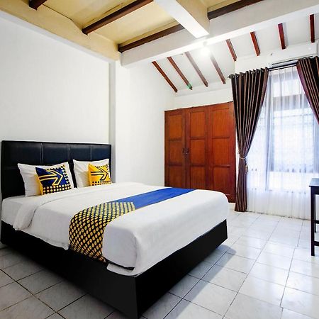 Spot On 2107 Ijo Pupus Syariah Residence Baturetno Extérieur photo