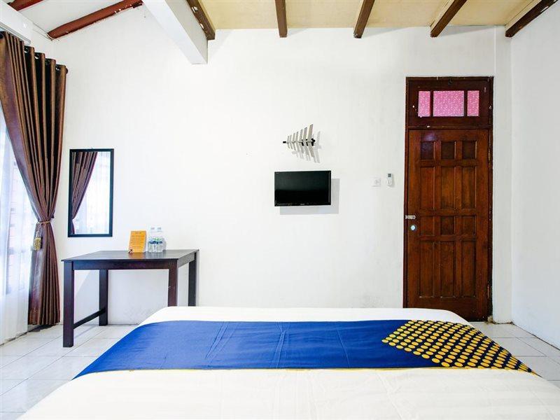Spot On 2107 Ijo Pupus Syariah Residence Baturetno Extérieur photo