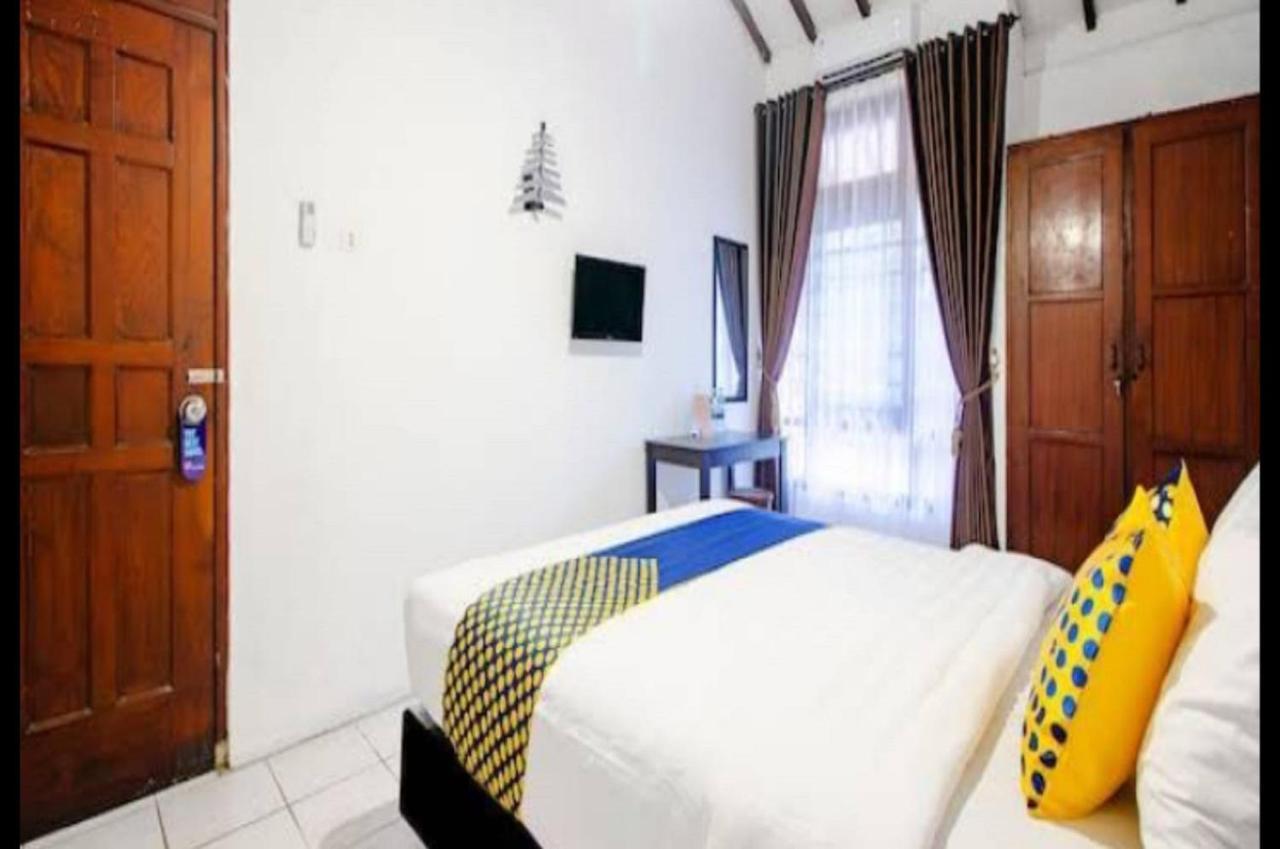 Spot On 2107 Ijo Pupus Syariah Residence Baturetno Extérieur photo